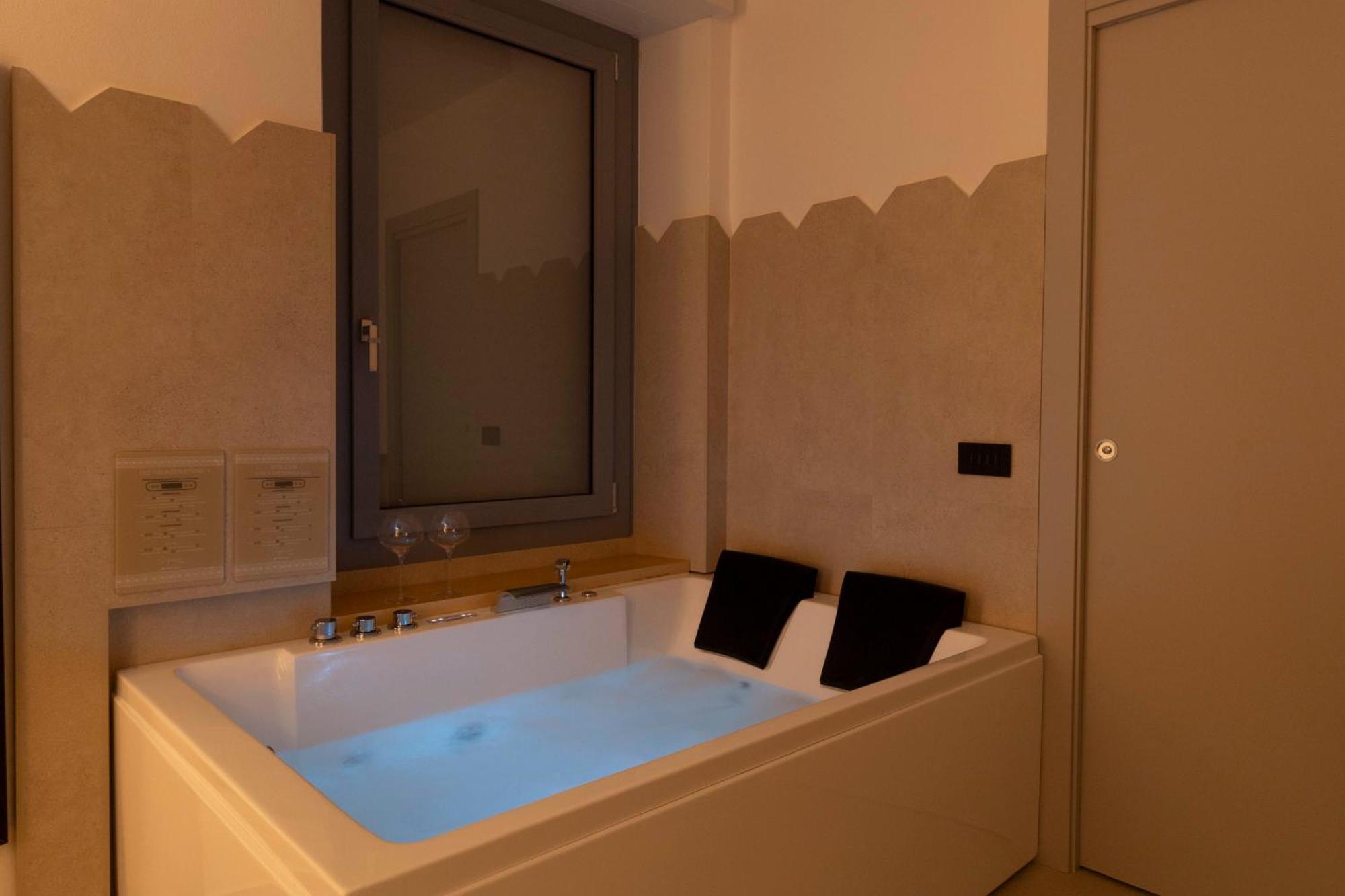 קליארי Sardinian Days - Suites & Rooms מראה חיצוני תמונה